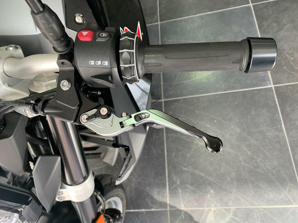 F 900 R