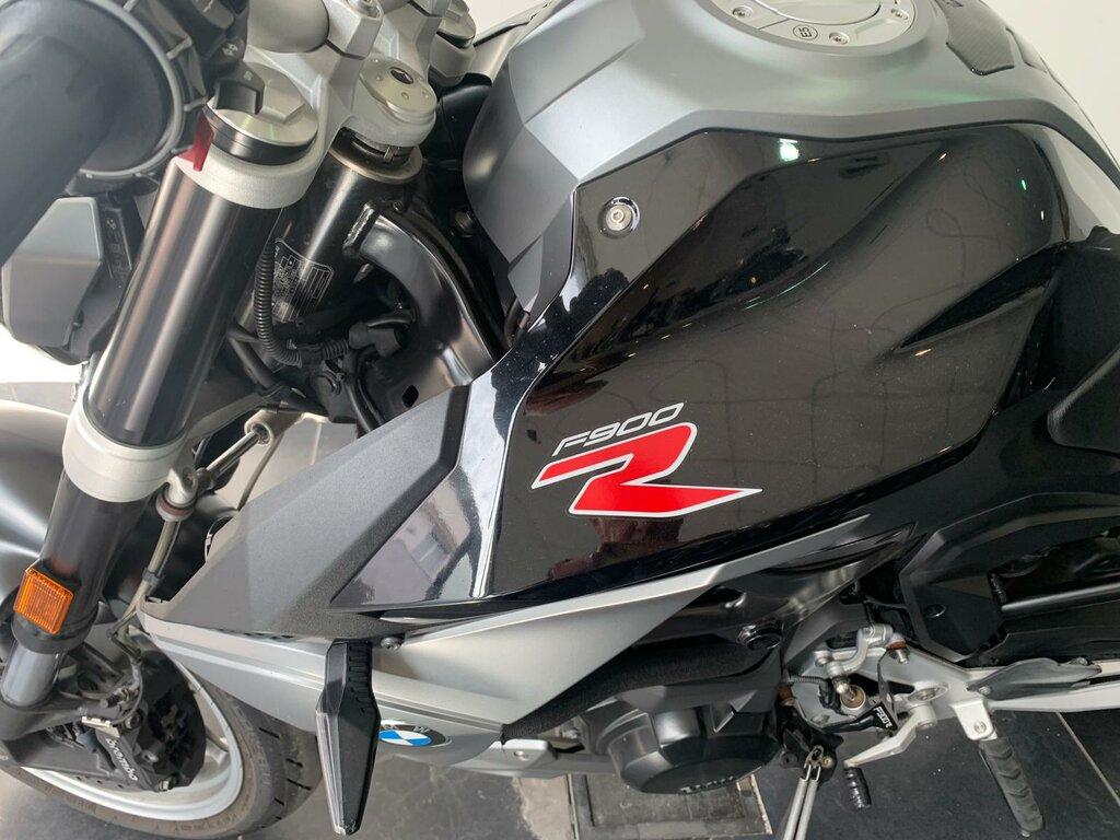 F 900 R