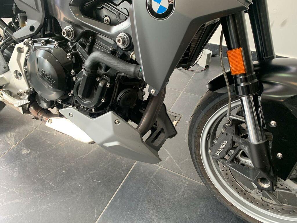 F 900 R