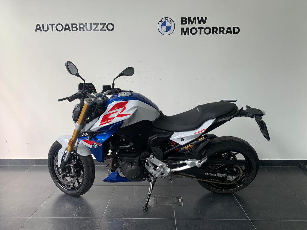 F 900 R