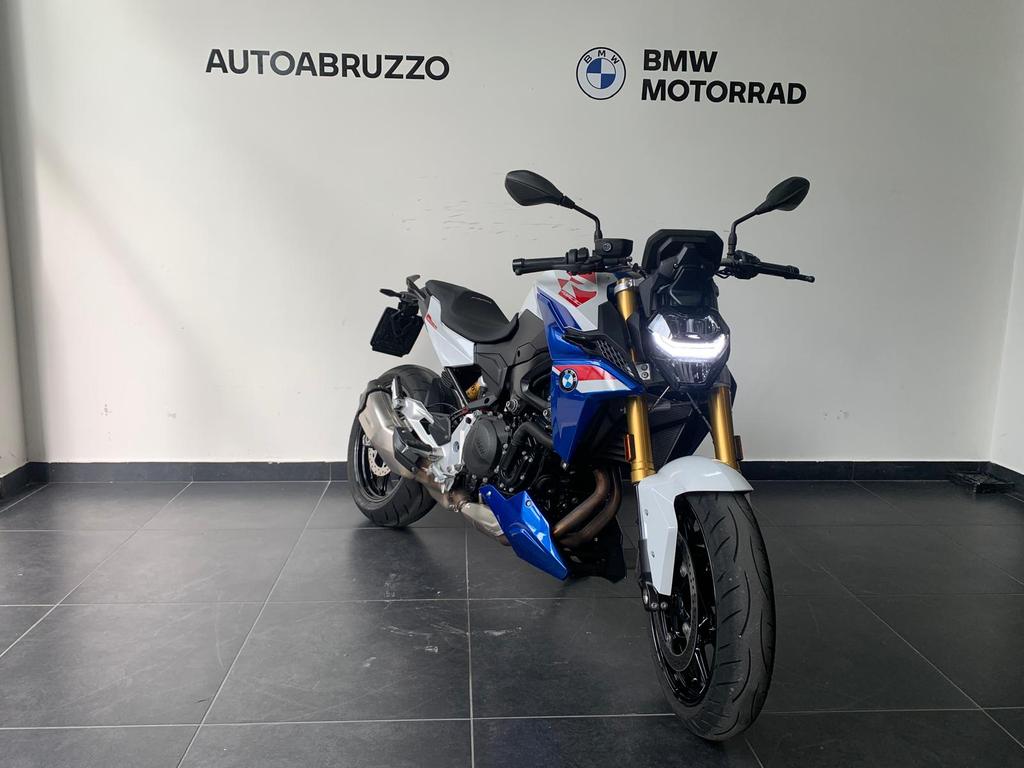 F 900 R
