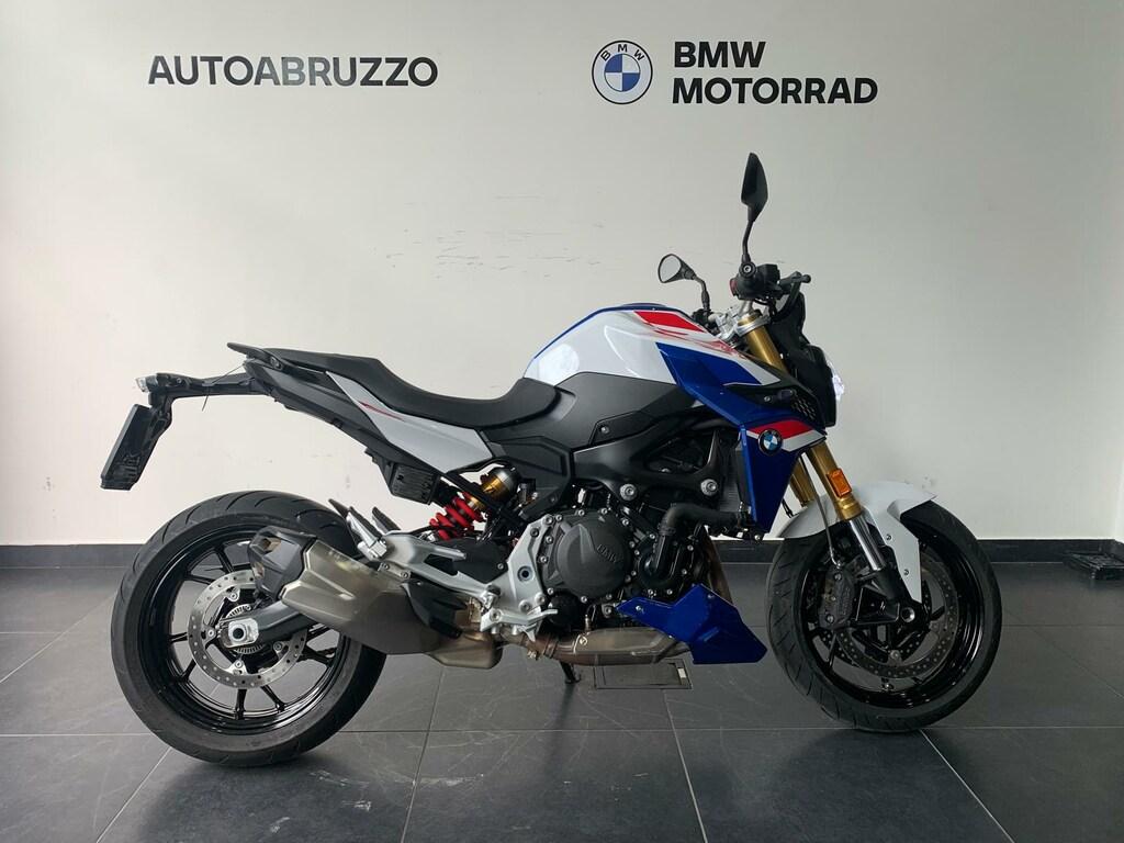 F 900 R