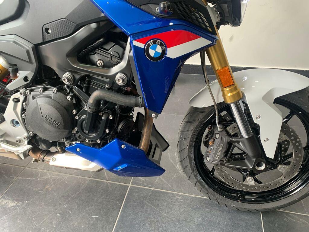 F 900 R