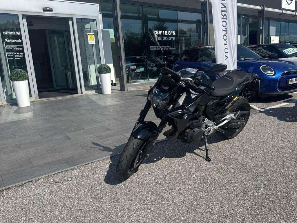 F 900 R