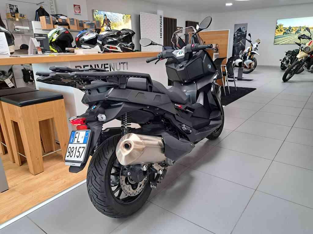 C 400 X