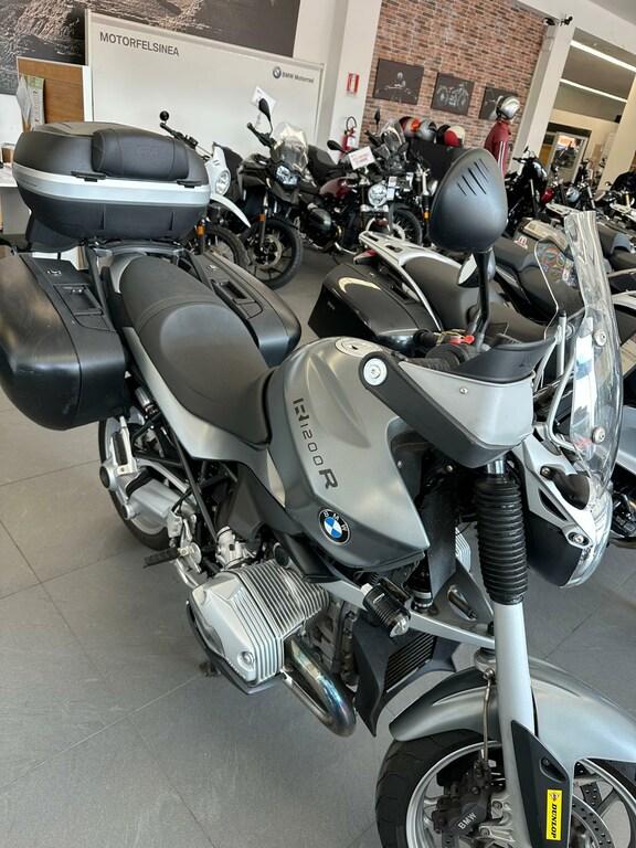 R 1200 R