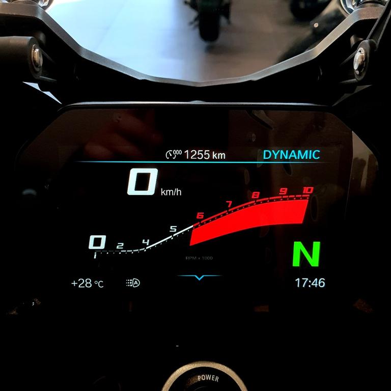 F 900 XR