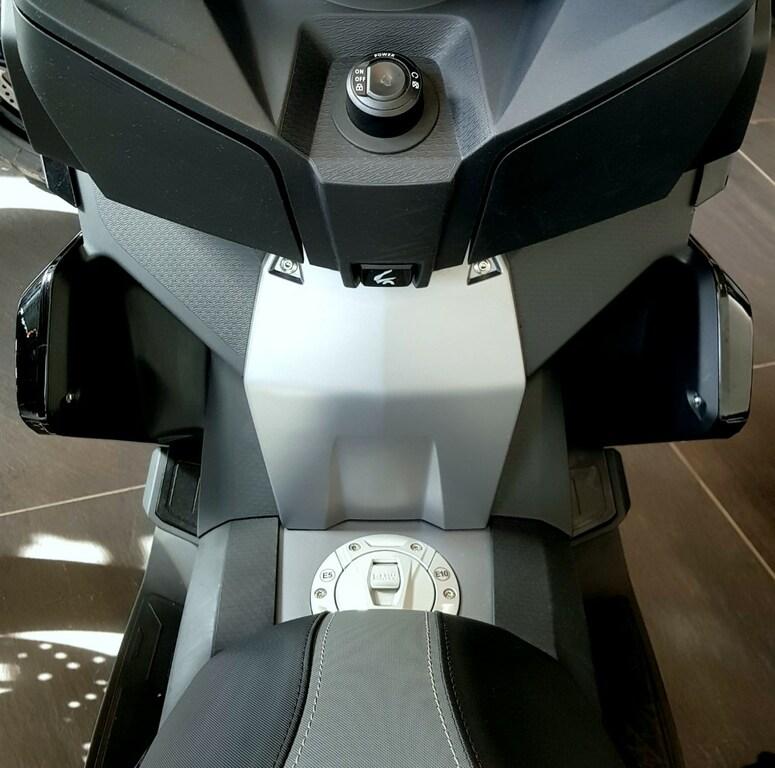 C 400 X