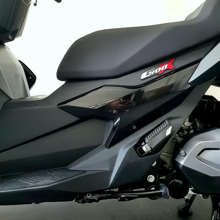 C 400 X