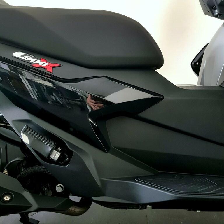C 400 X