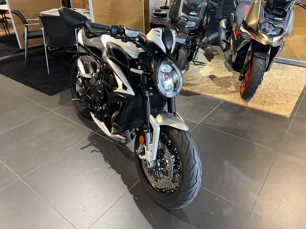 BRUTALE 800 DRAGSTER