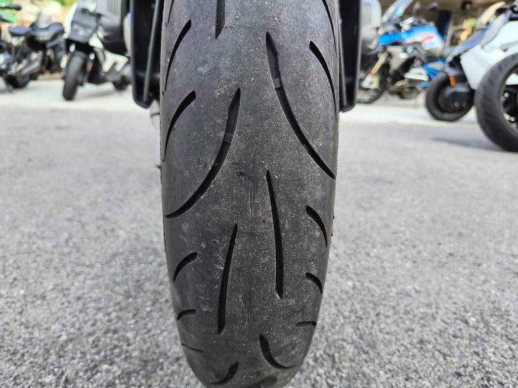 R 1200 R