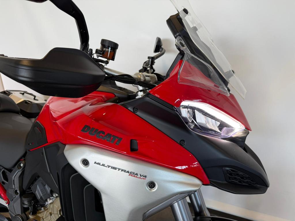 MULTISTRADA V4