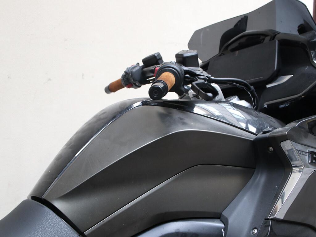 K 1600 B