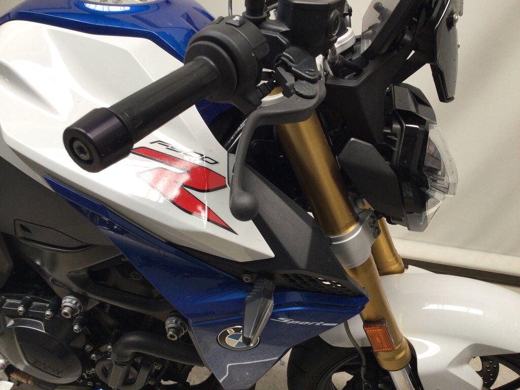 F 900 R