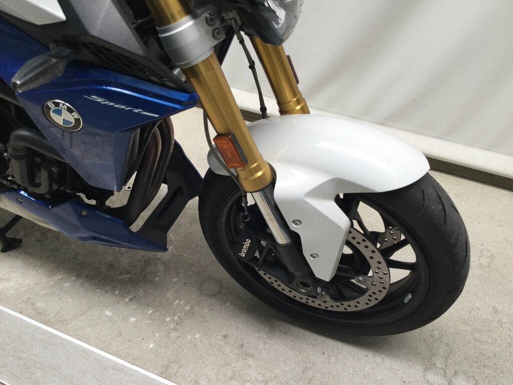 F 900 R