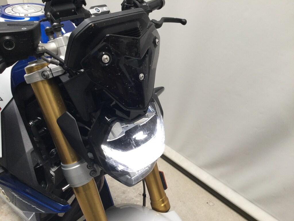 F 900 R