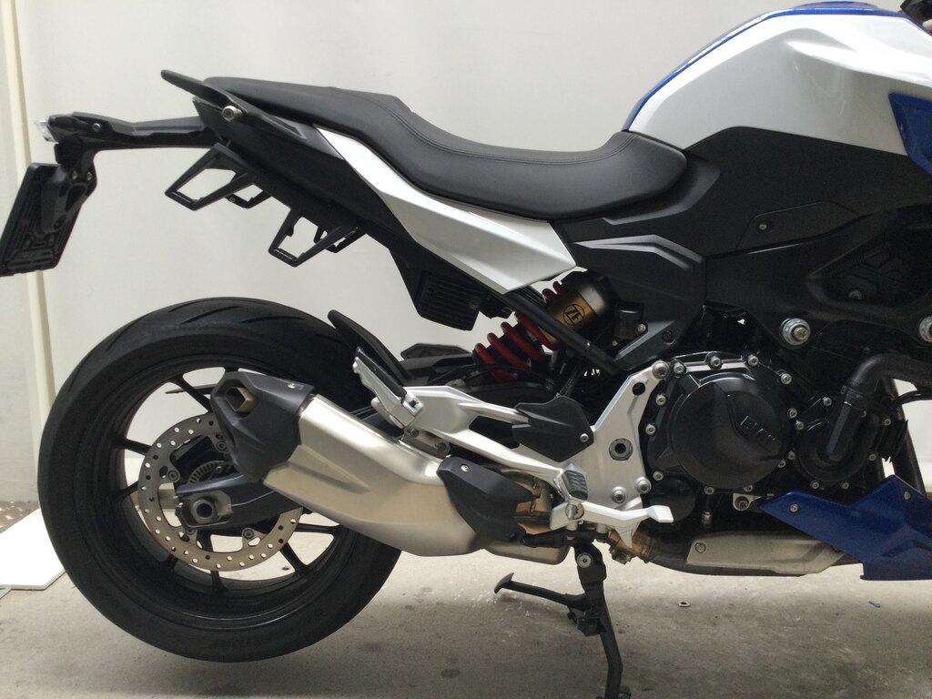 F 900 R