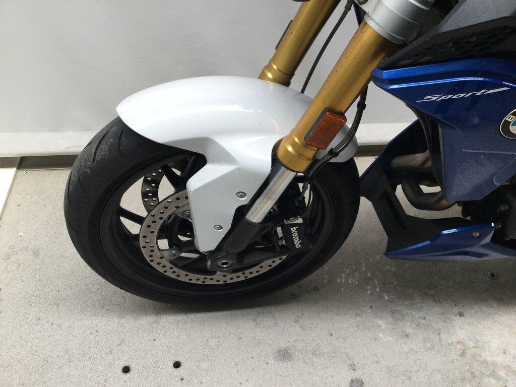 F 900 R