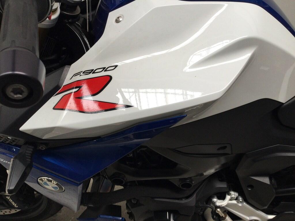 F 900 R