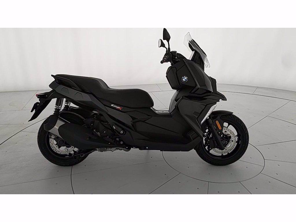 C 400 X