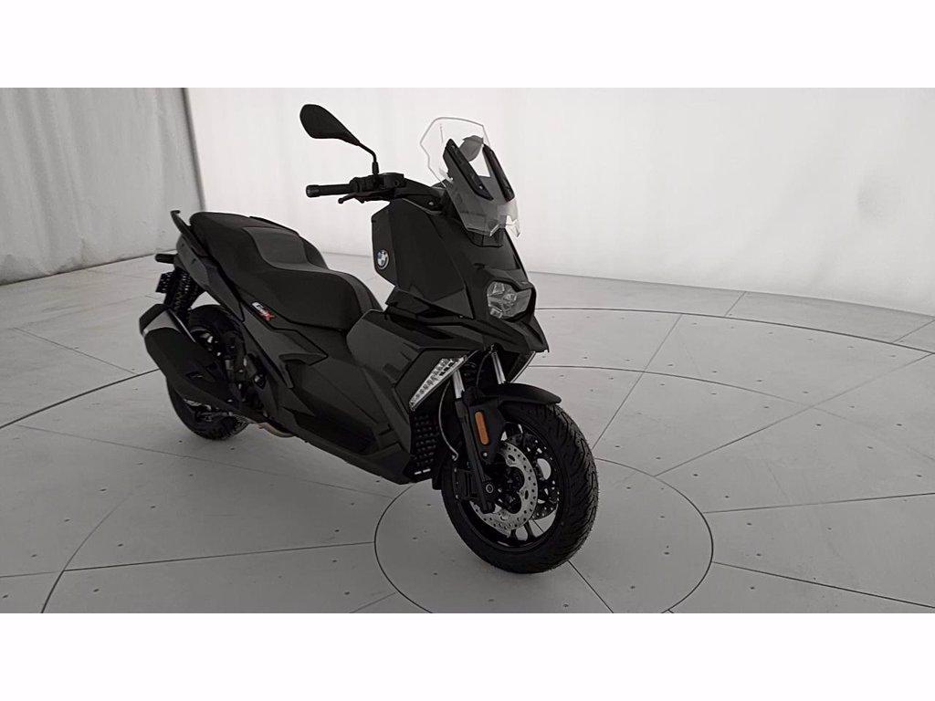C 400 X