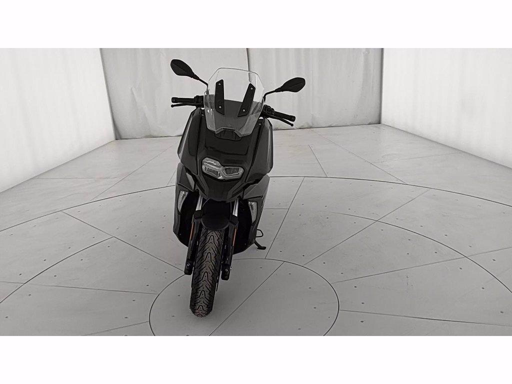 C 400 X
