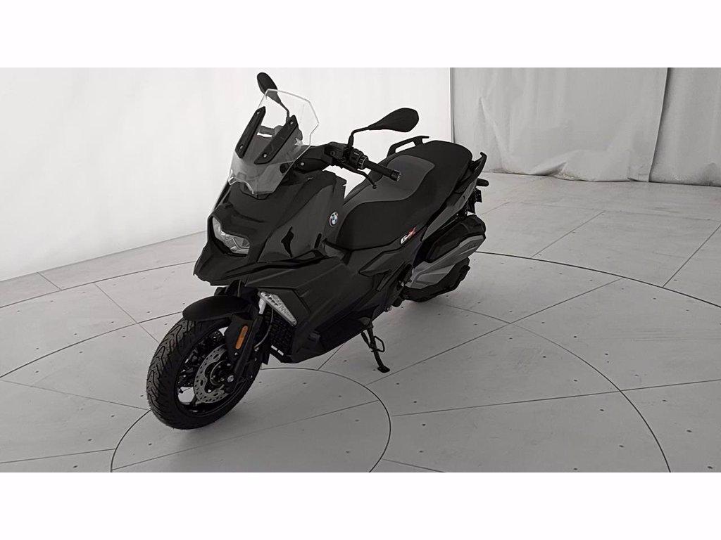 C 400 X