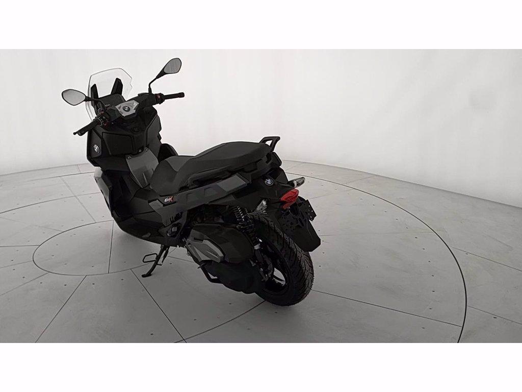 C 400 X