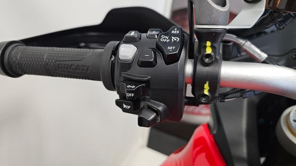 MULTISTRADA V4