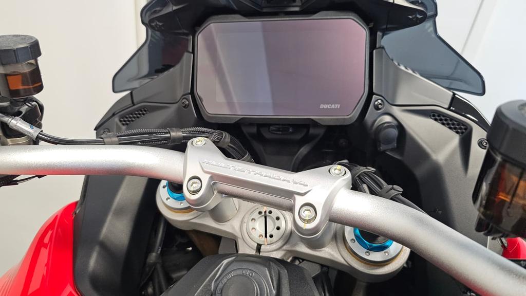 MULTISTRADA V4