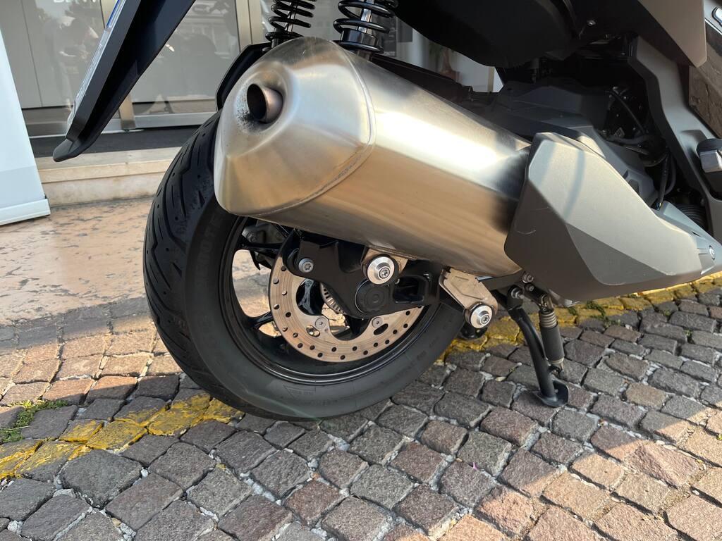 C 400 X