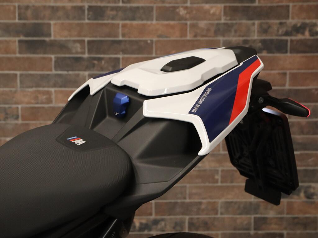 M 1000 R