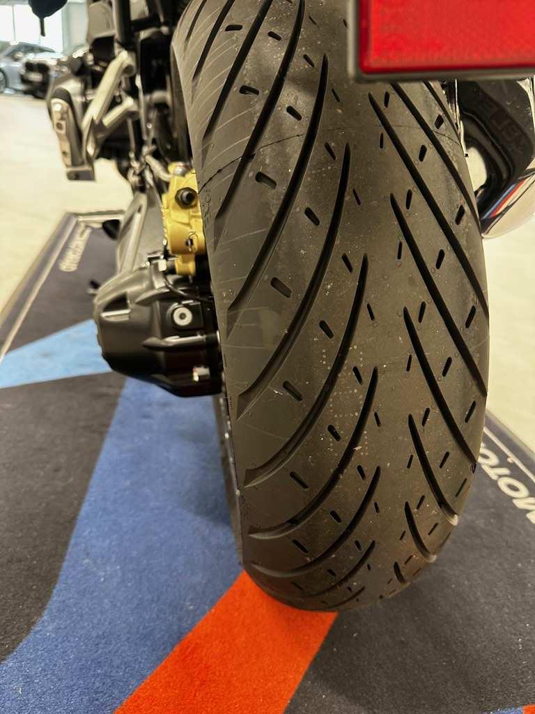 R 1250 R