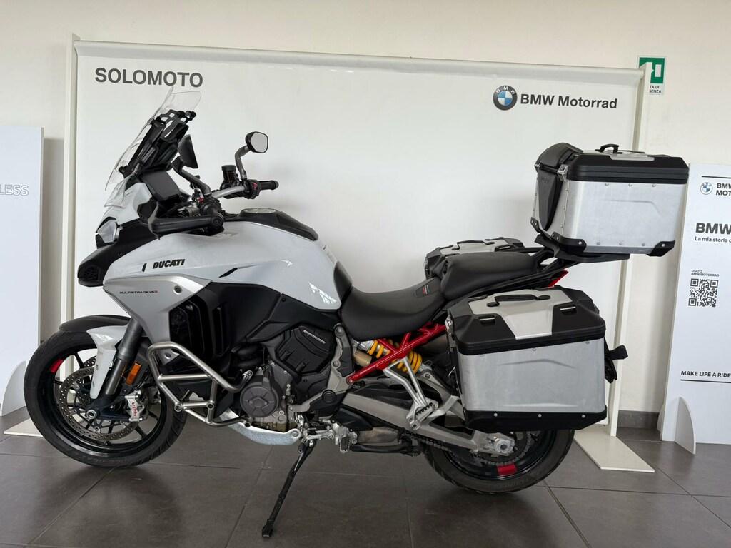 MULTISTRADA V4