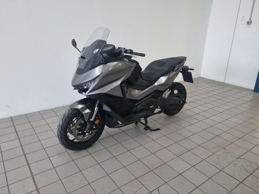 FORZA 750
