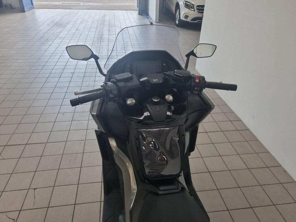 FORZA 750