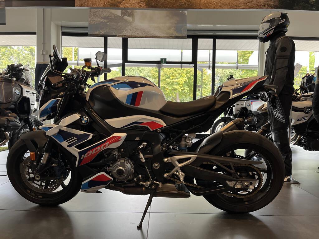 M 1000 R