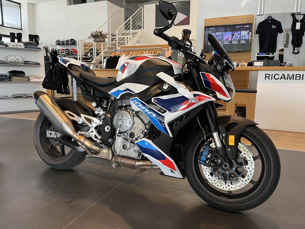 M 1000 R