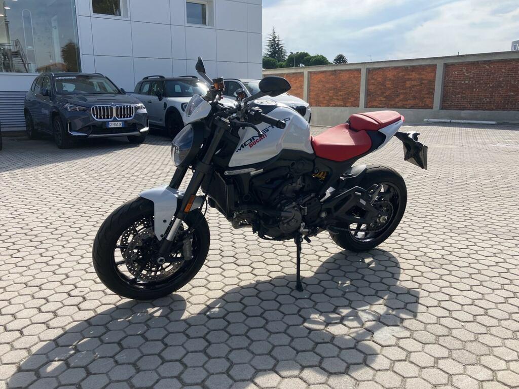 MONSTER 950