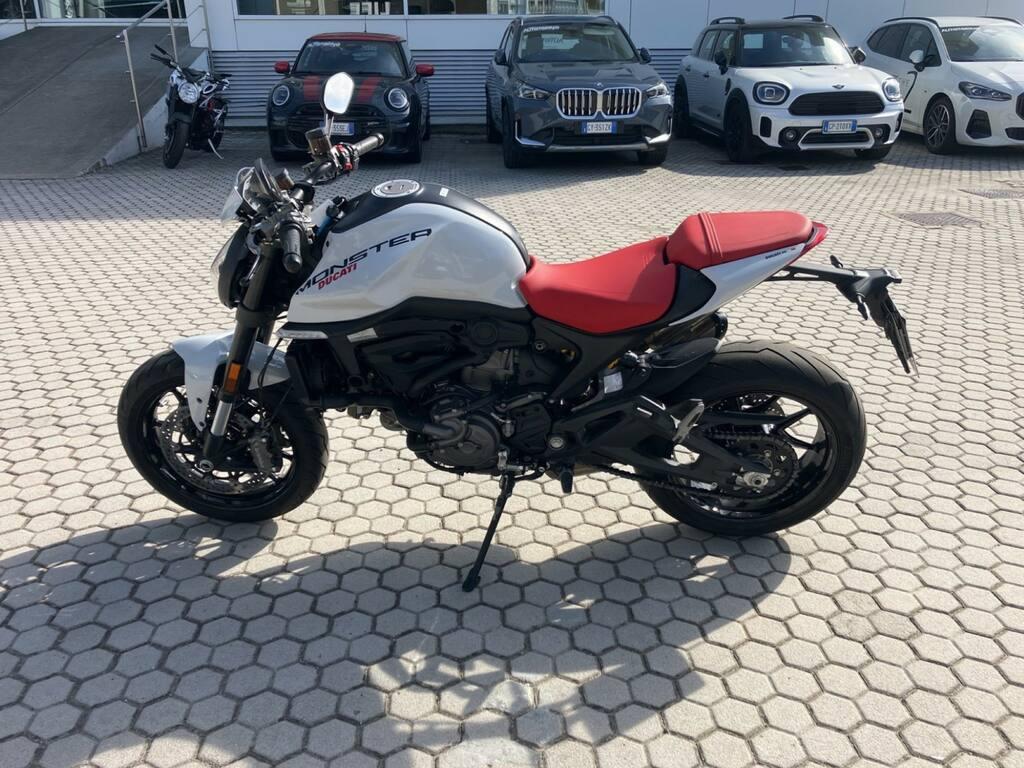 MONSTER 950