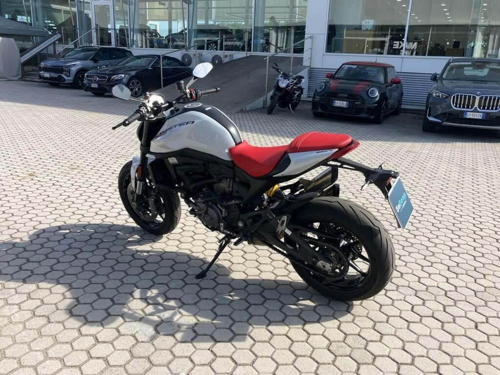 MONSTER 950
