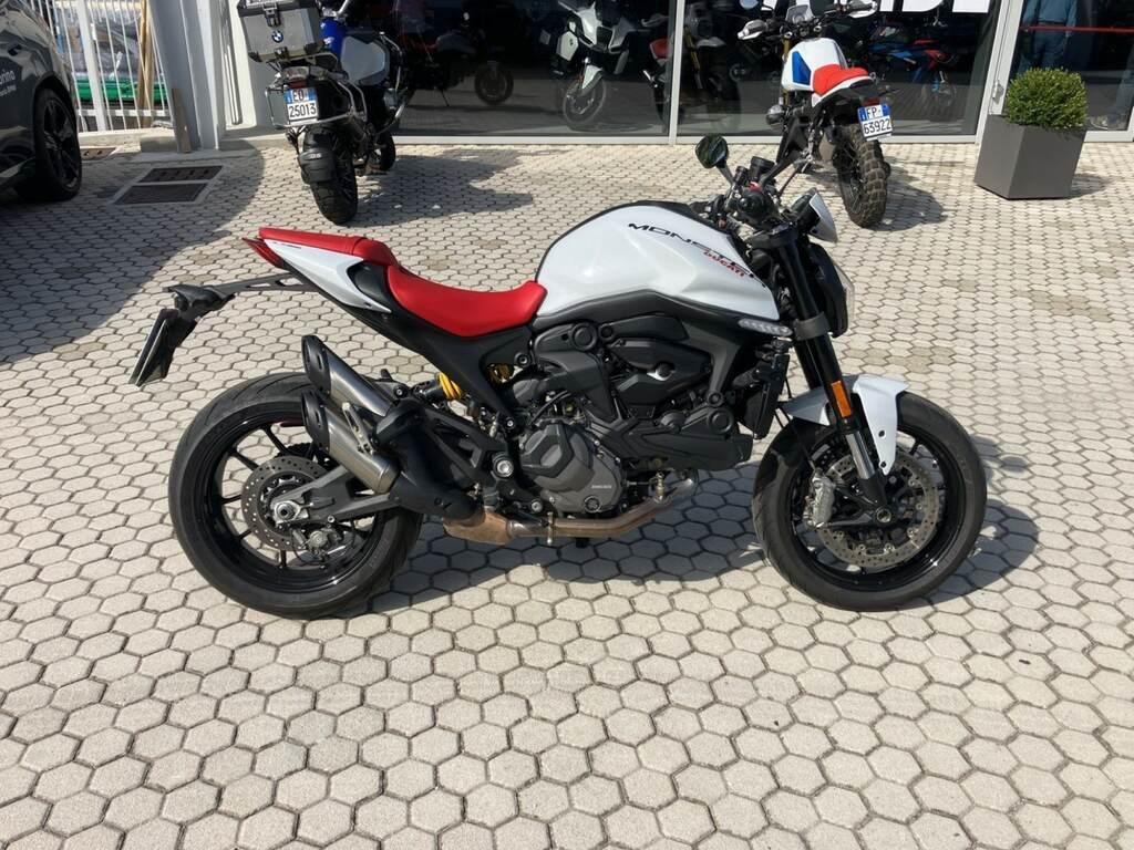 MONSTER 950