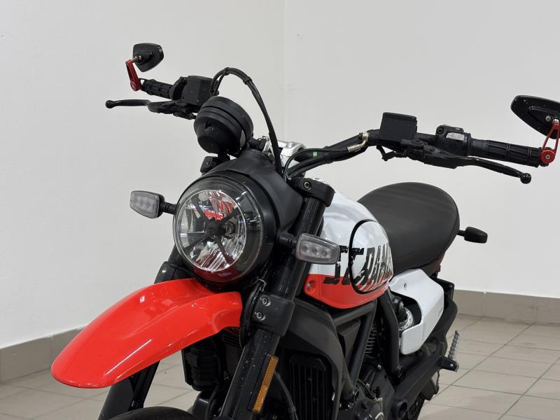 SCRAMBLER 800