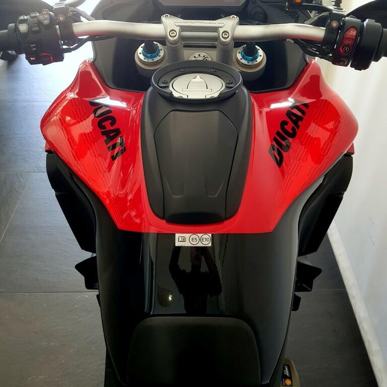 MULTISTRADA V4