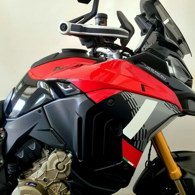 MULTISTRADA V4