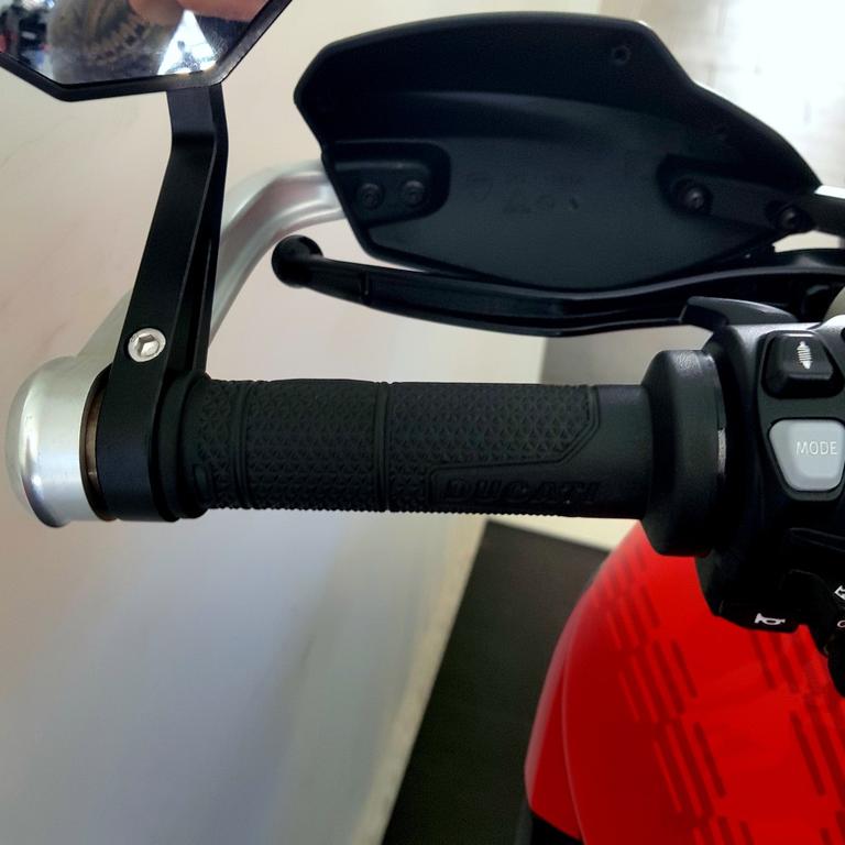 MULTISTRADA V4