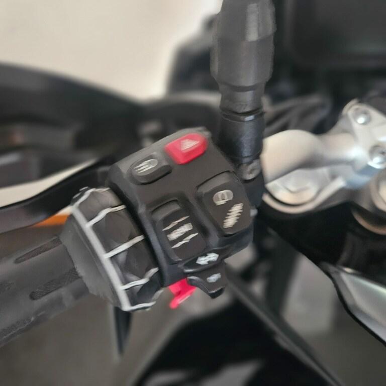 F 900 XR