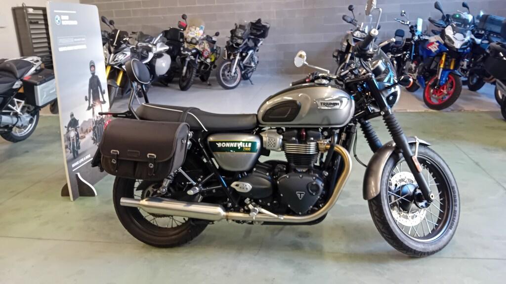 BONNEVILLE 900 T100