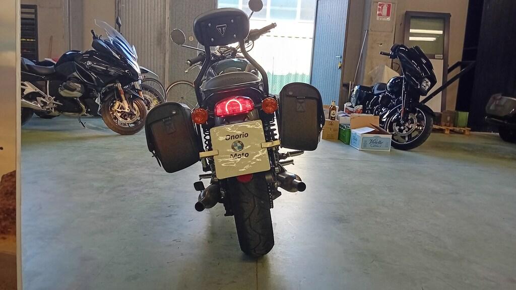 BONNEVILLE 900 T100